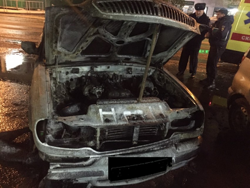 В Тюмени молодой человек сгорел вместе с автомобилем. Фото tyumen.sledcom.ru