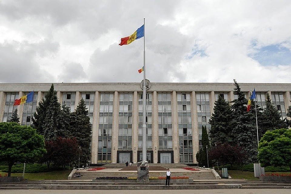 Здание правительства Молдовы.