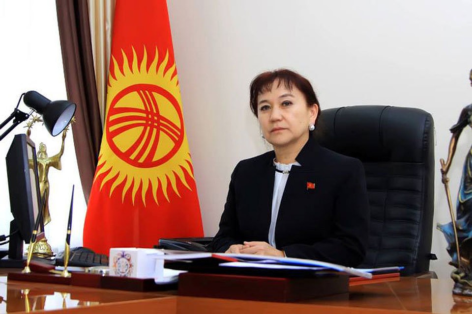 Айнуру Алтыбаева попросила Генпрокуратуру проверить деятельность руководства Госагентства связи.