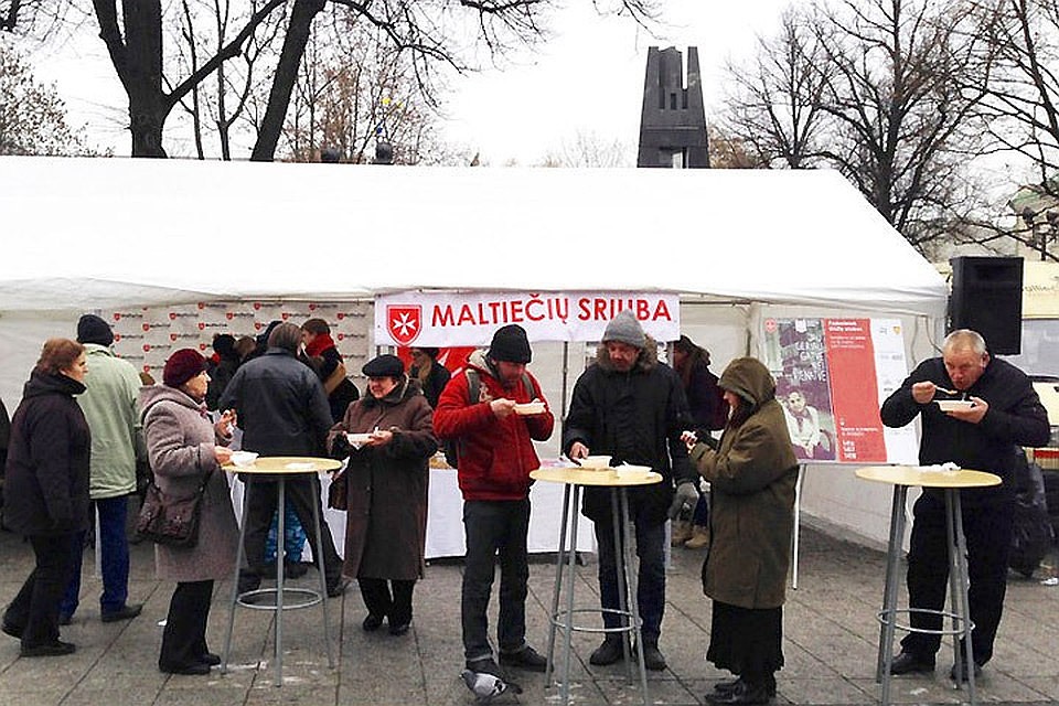 Литва находится почти на последнем месте по количеству пожертвованных денежных средств в мировом рейтинге. Фото: с сайта pomozow.livejournal.com