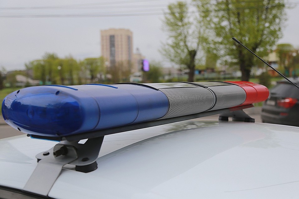 В Лесосибирске пассажир автомобиля на ходу выдернул ключи зажигания и погубил водителя