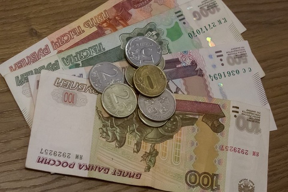 Приятели избили собутыльника, забрали карту и ушли