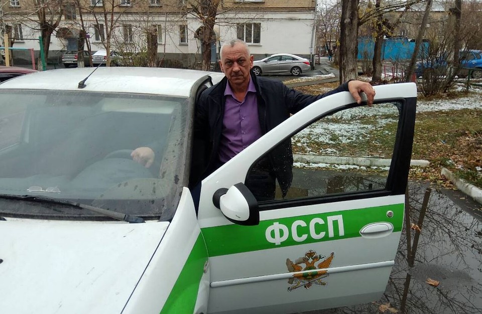 Мутигулла Шаниязов всегда готов помочь. Фото: УФССП по Челябинской области
