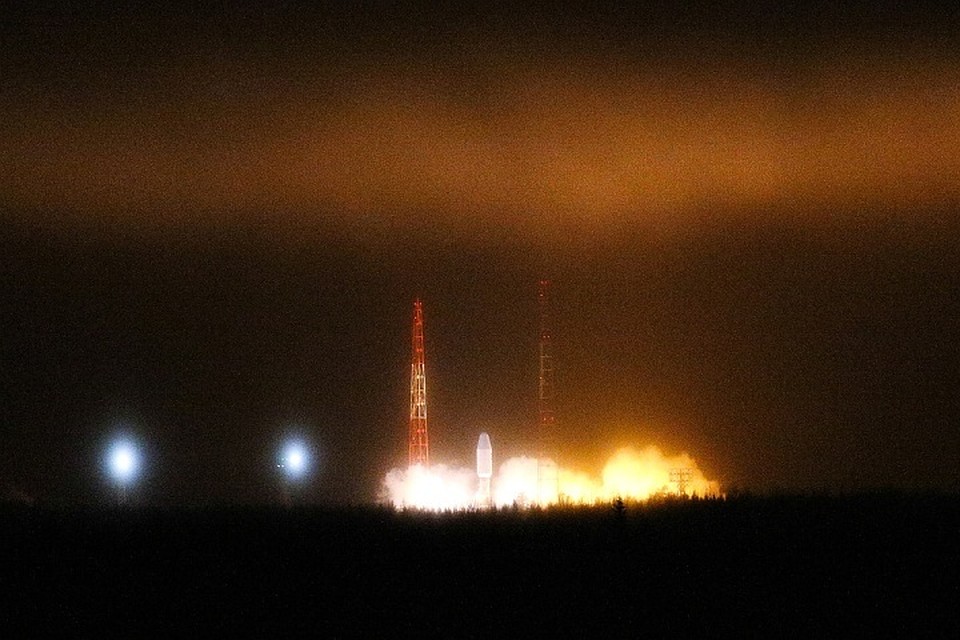 С космодрома Плесецк стартовала ракета-носитель «Союз-2.1б» с навигационным спутником «Глонасс-М». Фото: Сергей Медведев/ТАСС