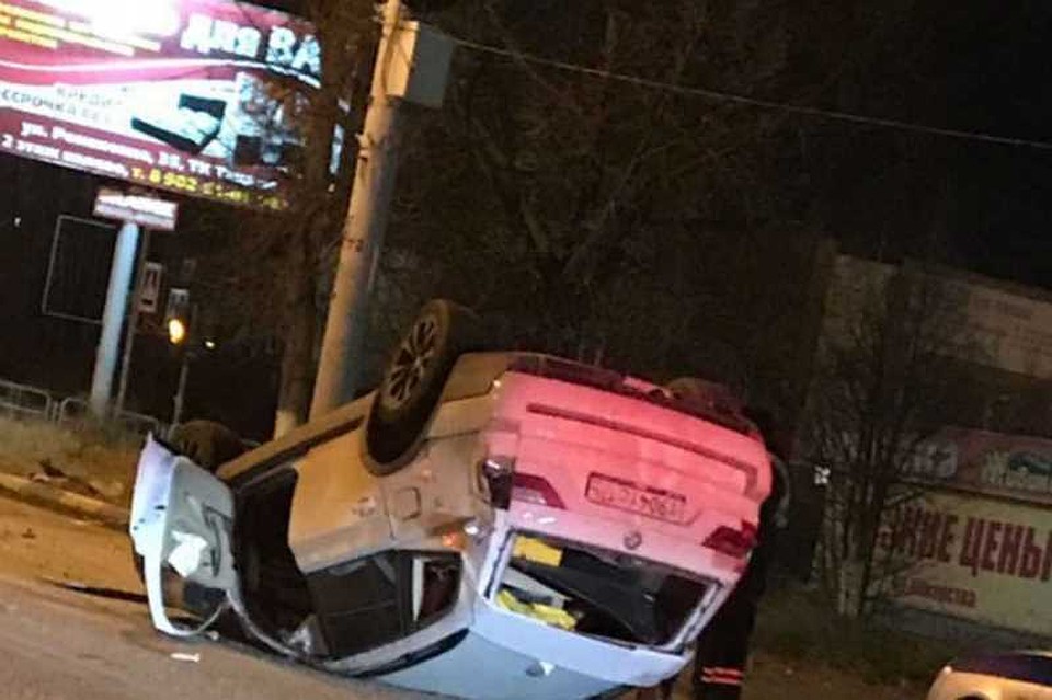 Травмы получила 19-летняя пассажирка. Фото: Александр Бойко.