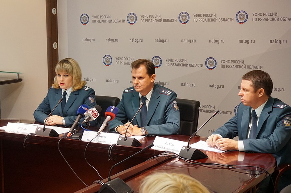 Пресс-конференция с участием замруководителя УФНС по Рязанской области Михаила Минко (по центру) состоялась 7 ноября. Фото: www.nalog.ru