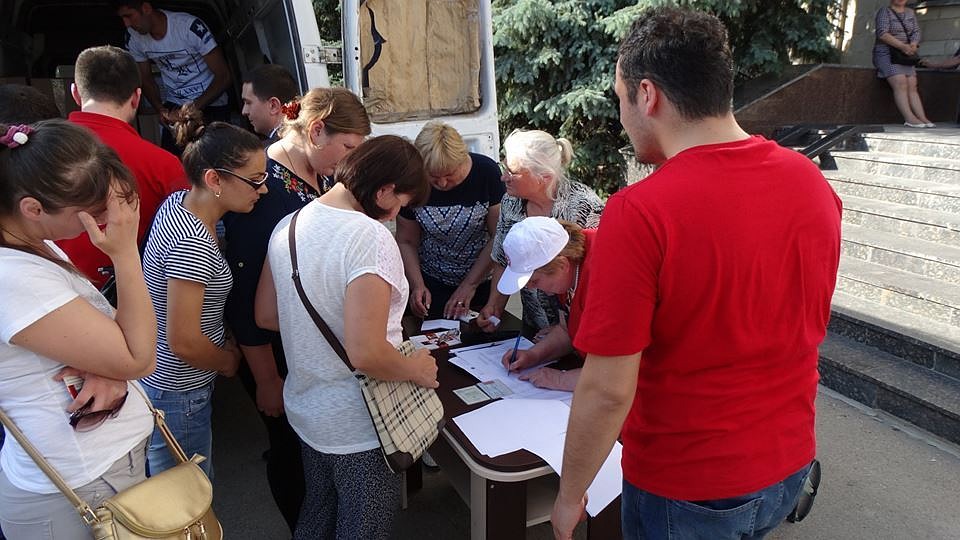 Социальные работники первыми после оперативных служб приходят на помощь жителям районов, пострадавших в результате ЧС. Фото: Анна Самойлова.