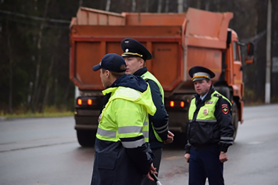 Сегодня инспекторы ГАИ будут проверять всех автомобилистов в Октябрьском районе. Фото: 43.мвд.рф