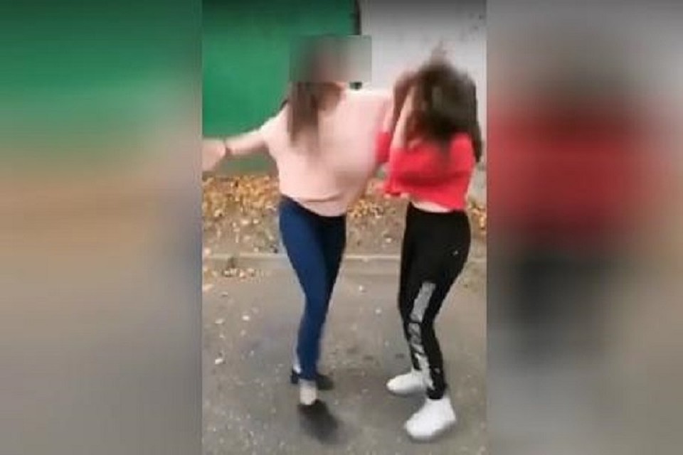 Девочку жестоко избили. Фото: скриншот видео