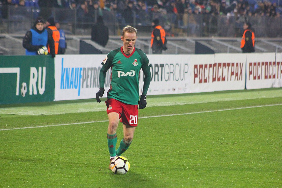 Защитник "Локомотива" Игнатьев вызван в сборную.