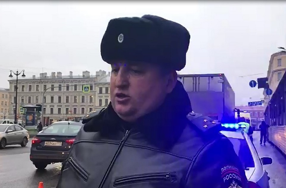 ГИБДД ведет проверку Фото: отдел пропаганды управления ГИБДД по Петербургу и Ленобласти.