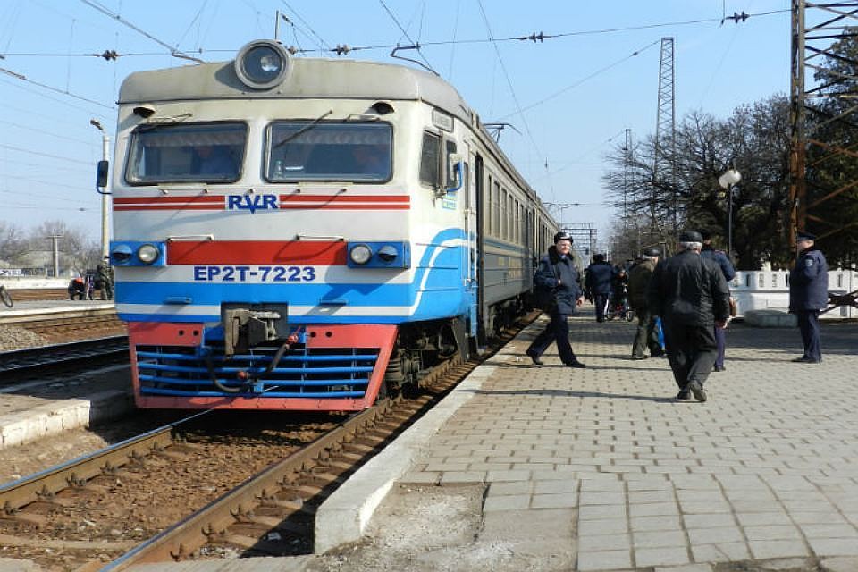 На железной дороге Крыма обновили подвижной состав