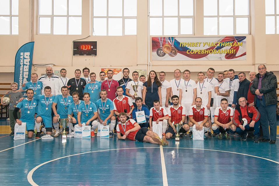 Борьба на турнире напряженная, но дружественная