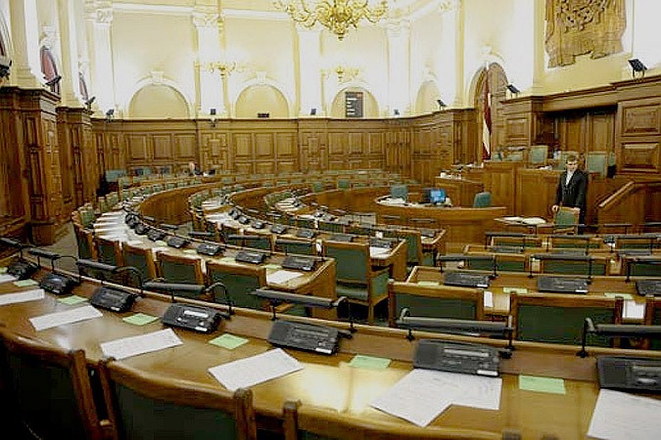 Президент Латвии поручил формирование правительства Алдису Гобземсу.