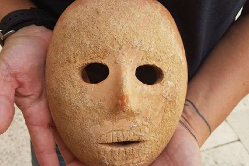 В Израиле нашли древнюю ритуальную маску