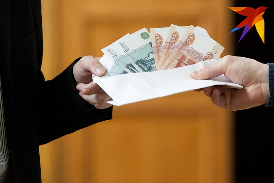 Житель Почепа отдал 60 тысяч рублей одному из работников поста.