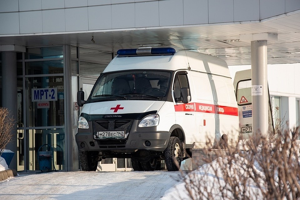 Несколько рабочих шахты пострадали в перевернувшемся автобусе