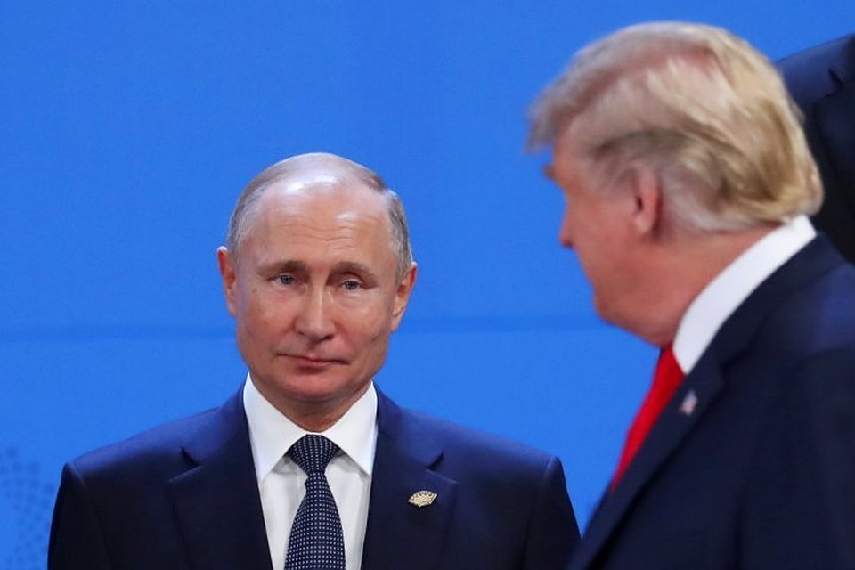 Президенты России и США Владимир Путин и Дональд Трамп на саммите в Буэнос-Айресе
