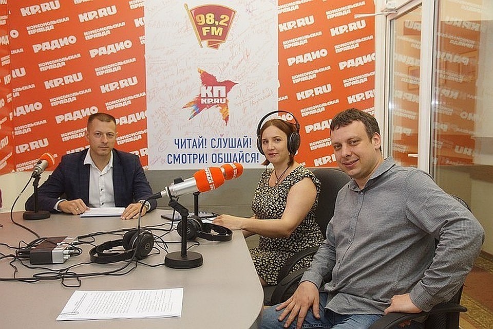 В студии радио "КП-Самара" заместитель руководителя департамента транспорта Юрий Тапилин
