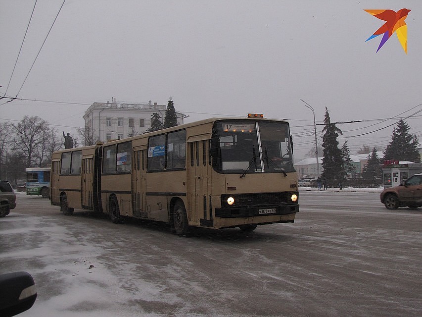 Городских автобусов становится все меньше.