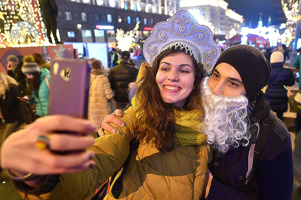 Новогодние гуляния на Тверской улице.