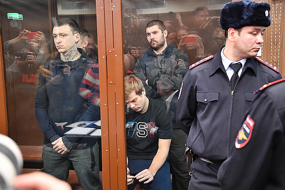 8 октября четверо молодых людей устроили сразу две драки в центре Москвы