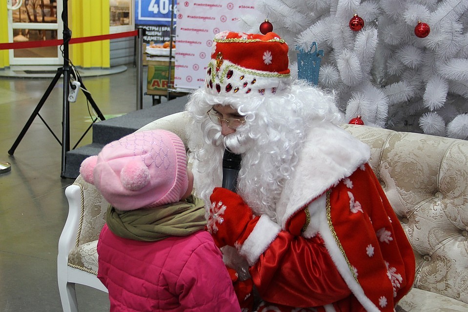 Все письма обещают отправить в Великий Устюг.
