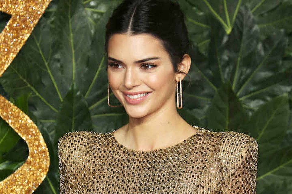 Кендалл Дженнер пришла на вручение главной модной премии планеты Fashion Awards 2018.