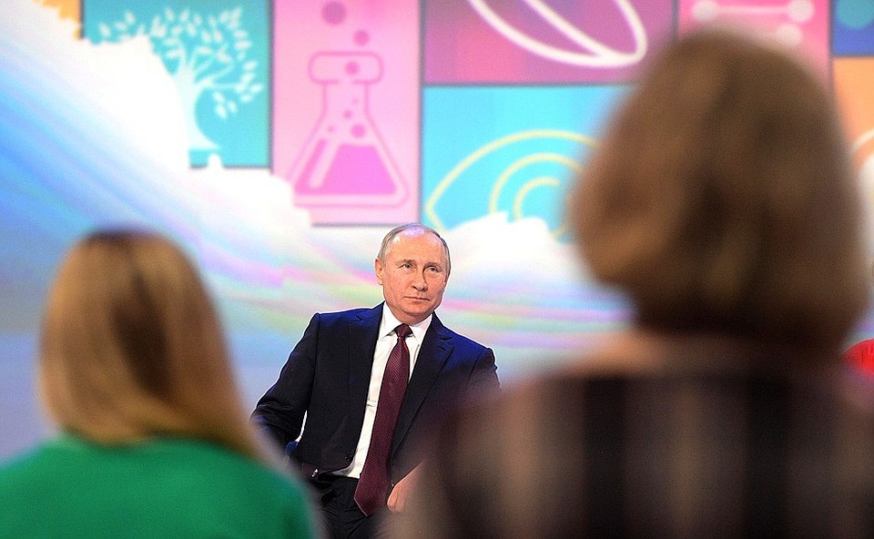 Путин призвал защитить права работающих в интернете