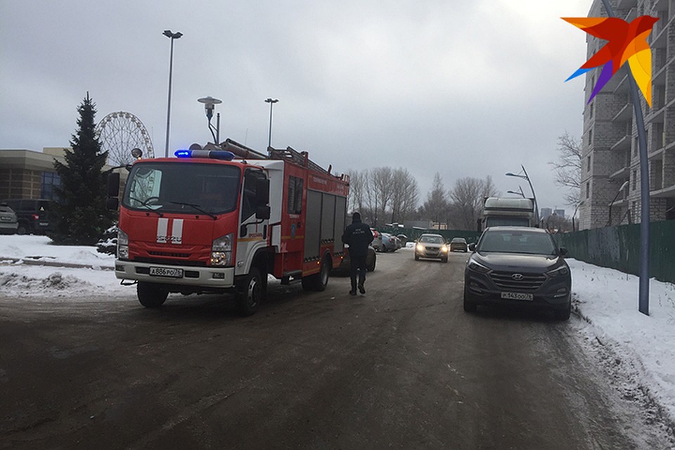 С огнем боролись семь человек