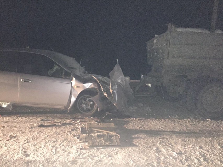 Омич попал в смертельную аварию с «Камазом»