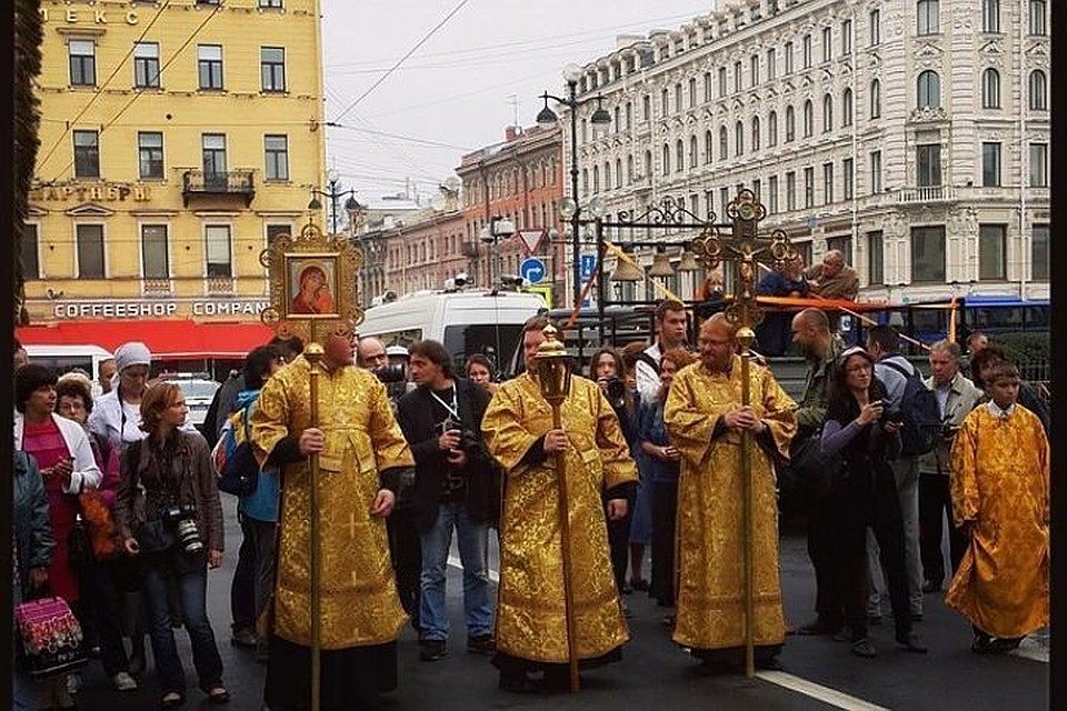 В Петербурге любят проводить крестные ходы Фото: архив "КП"
