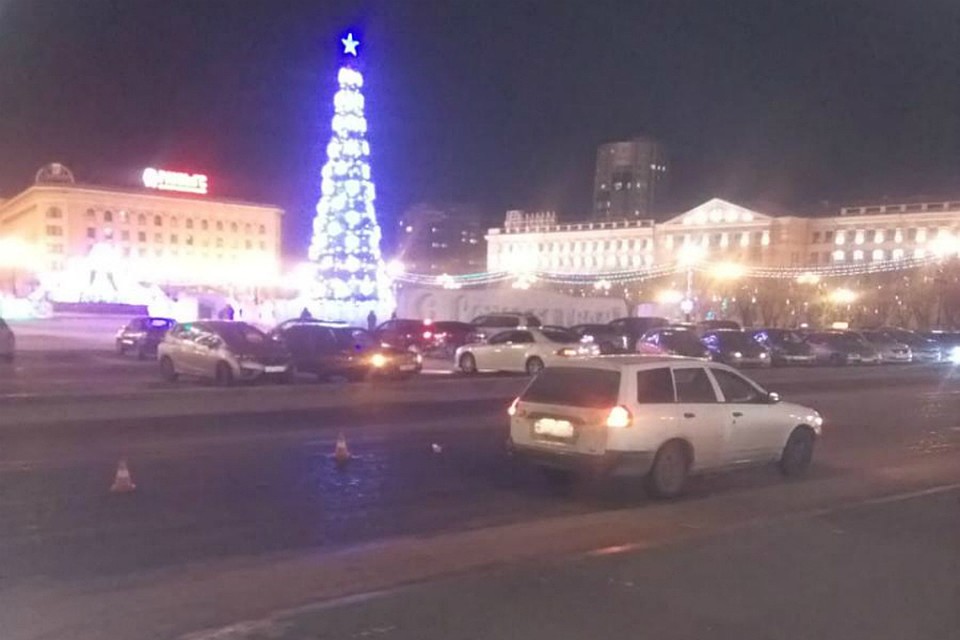 Пенсионерку, переходившую дорогу не по «зебре», сбила машина в центре Хабаровска