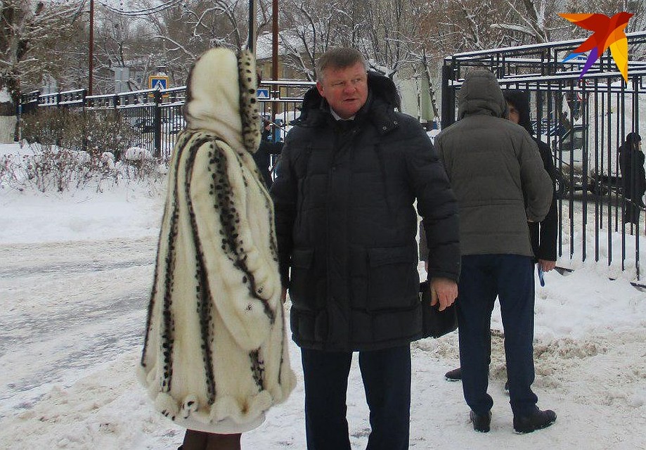 Мэр Саратова Михаил Исаев по утрам на работу ездит на автобусе