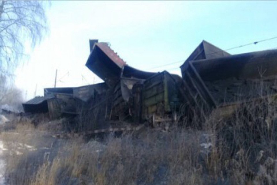 Сход 29 грузовых вагонов в Иркутской области: