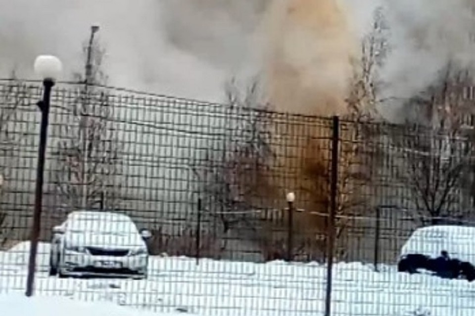 Десять квартир затопило из-за прорыва трубы в Приморском районе Петербурга