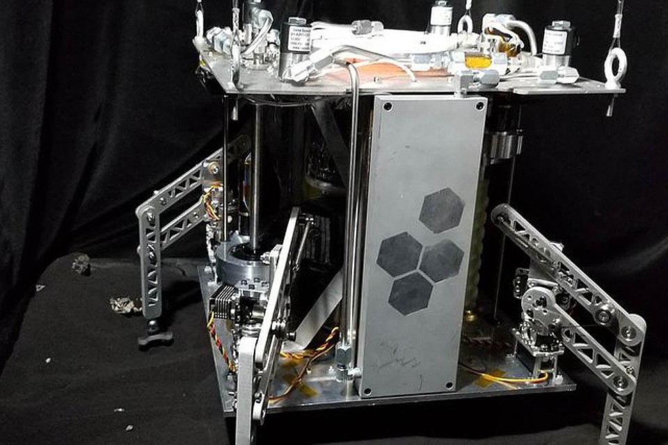 На деньги NASA компания Honeybee Robotics уже построила первый опытный образец космического парового двигателя. Фото: пресс-релиз