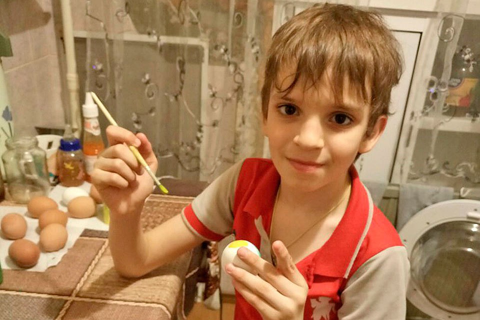 Вова пытался уйти от конфликта, но не смог оказать сопротивление агрессивным ребятам
