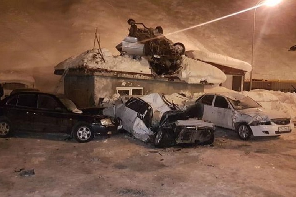 Водитель разогнал свой автомобиль до 211 км/ч и не справился с управлением