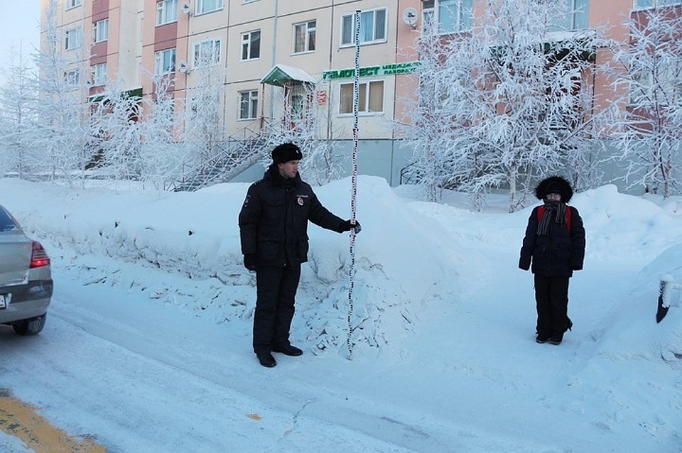 В Салехарде автоинспекторы и общественники проверили состояние автодорог Фото: Госавтоинспекция Ямала