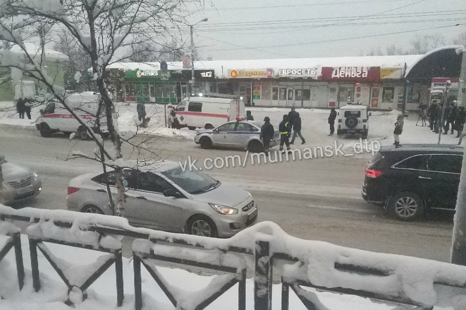 Оцепление на вокзале. Фото: vk.com/murmansk_dtp.