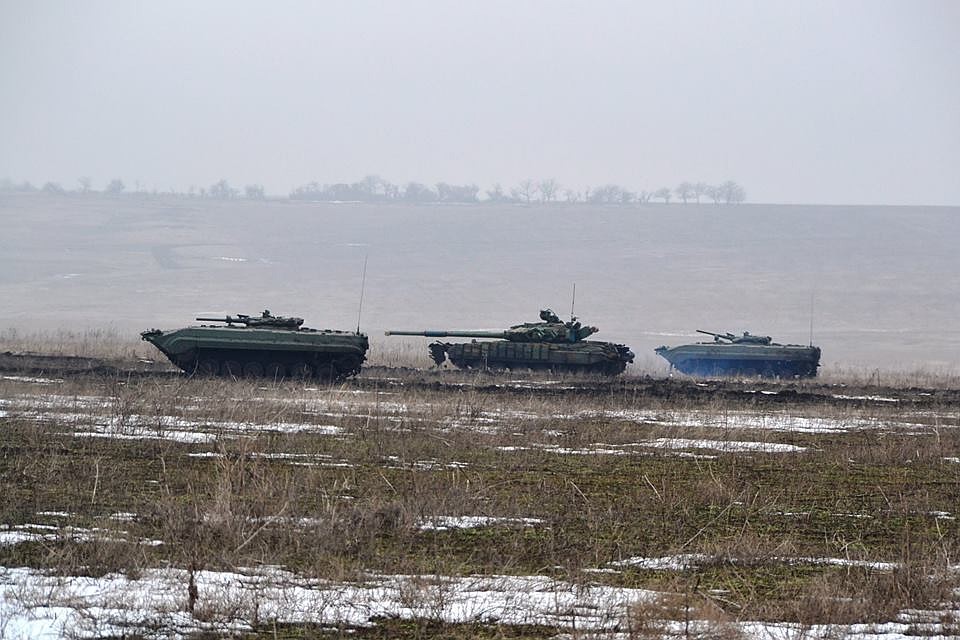 Украинские военные готовятся прорвать оборону ЛНР на небольшом участке фронта. Фото: facebook.com/pressjfo.news
