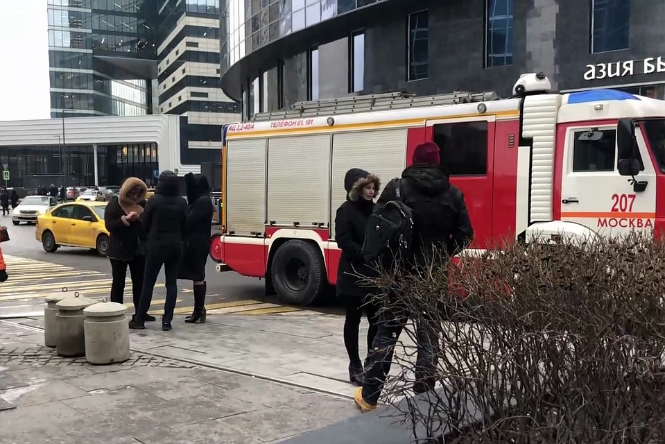 В Москве проверяют 29 зданий после звонков о минировании