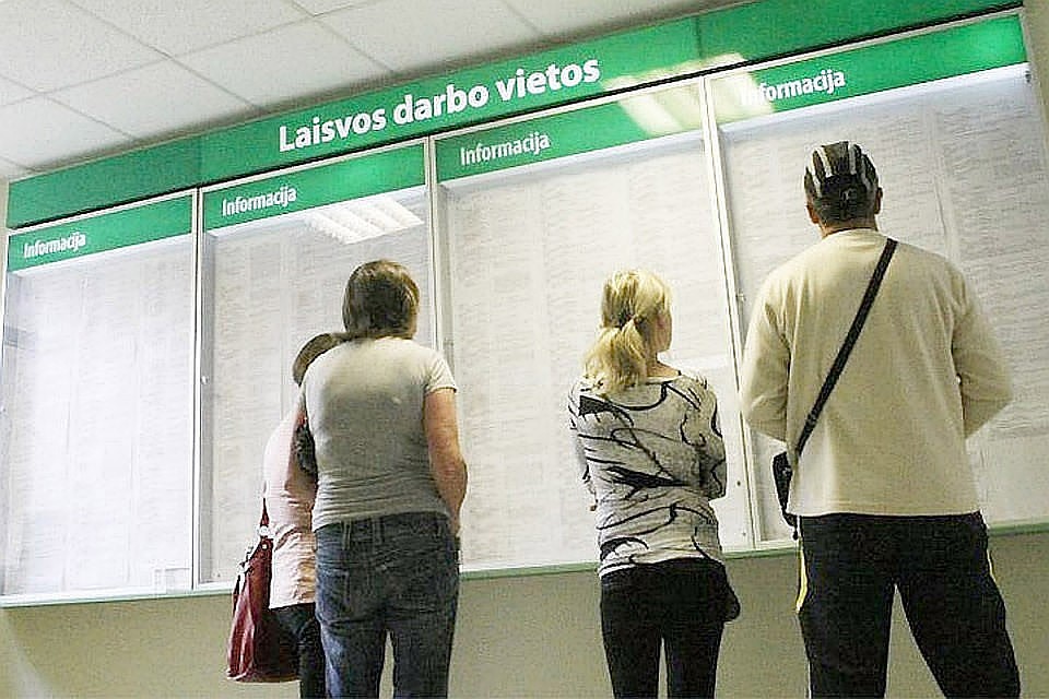 Большинство респондентов в Литве считают, что найти работу довольно сложно. Фото: с сайта diena.lt