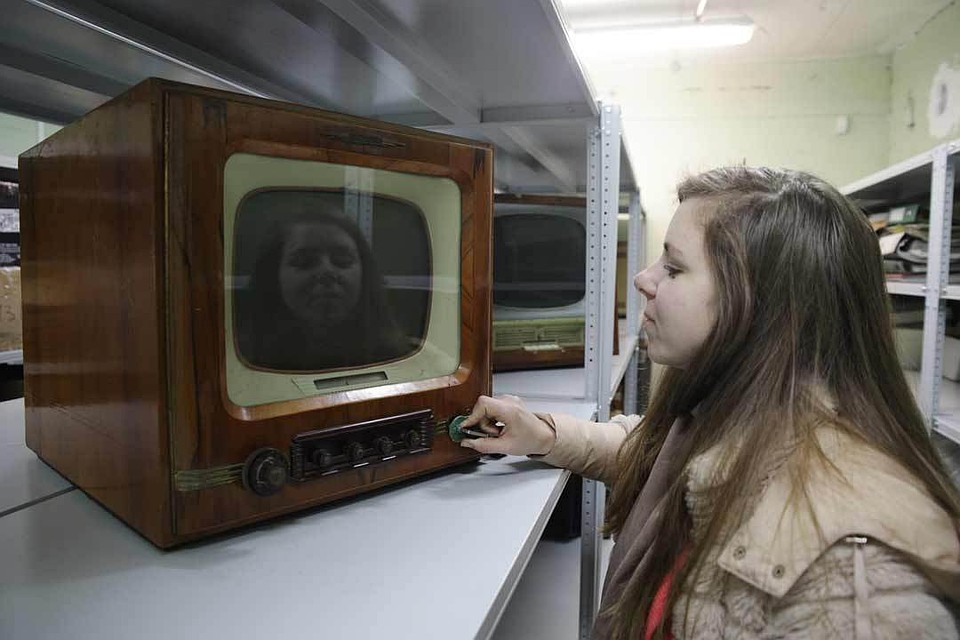 Пока что самый старый принесенный по акции VOKA телевизор - это модель 1959 года.