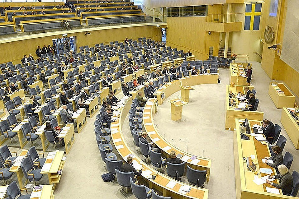 Шведские парламентарии отказались от требования выхода страны из ЕС.