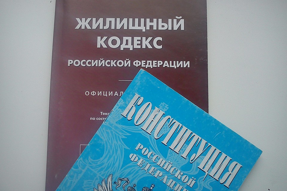 В доме из-за протекающей крыши стало опасно жить