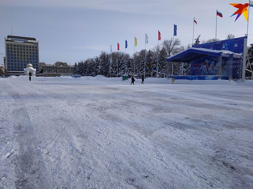 Театральная площадь Саратова