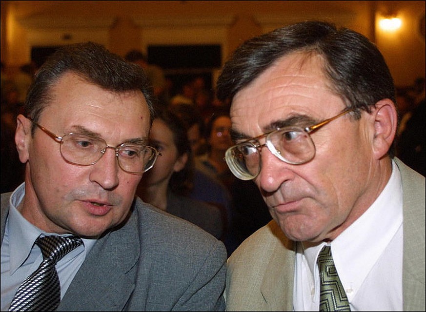 Политик Семен Домаш (слева) умер за рулем автомобиля.