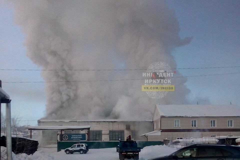 516 человек остались без тепла из-за пожара в котельной Киренского порта.